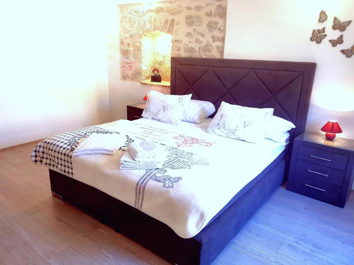 Apartments Ante Хвар Экстерьер фото