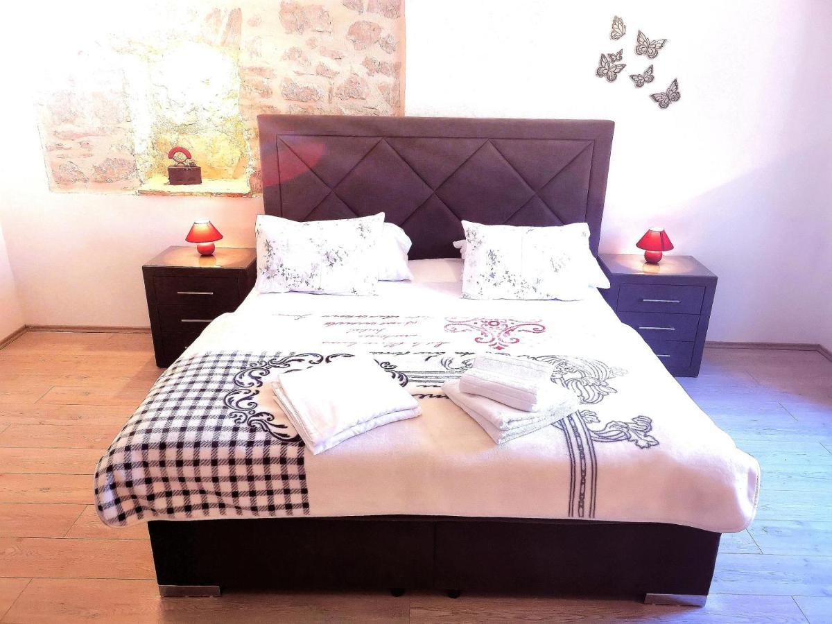 Apartments Ante Хвар Экстерьер фото